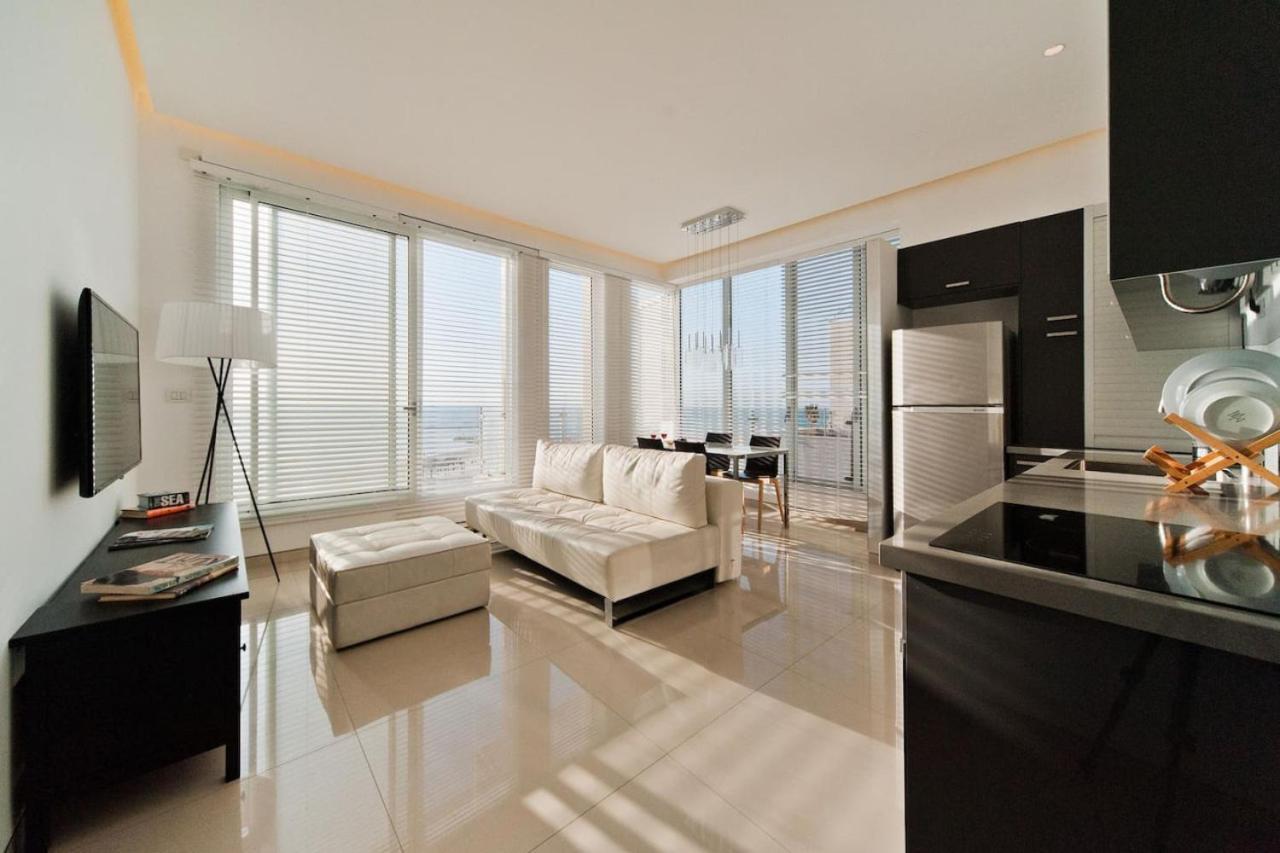 Beach And Sunset Panorama Apartment By Sea N' Rent Tel Aviv Bagian luar foto